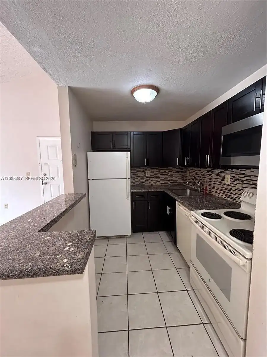 15630 SW 80th St # 305, Miami FL 33193 photo 3