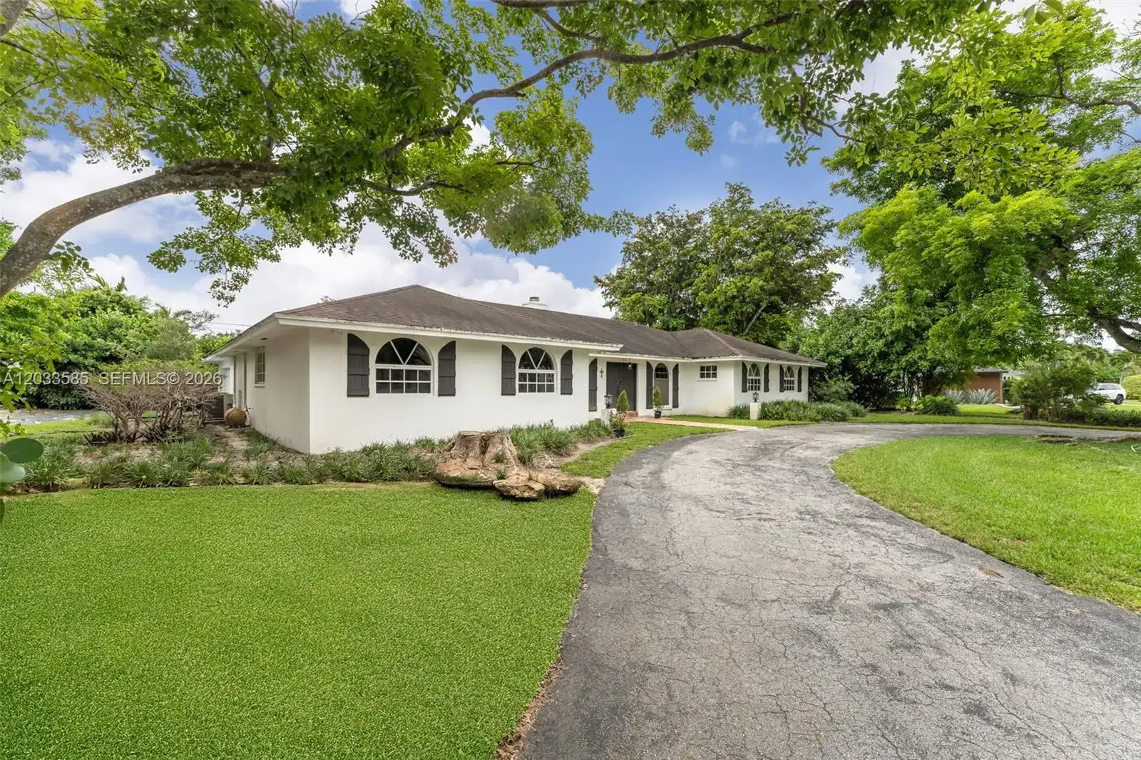 7603 SW 91st Ave, Miami FL 33173 photo 2