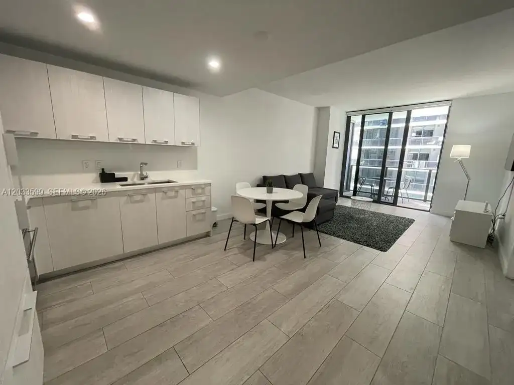 45 SW 9th St # 1407, Miami FL 33130 photo 5