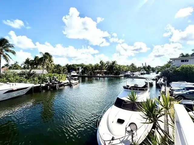 2450 NE 135th St # 704, North Miami FL 33181 photo 4