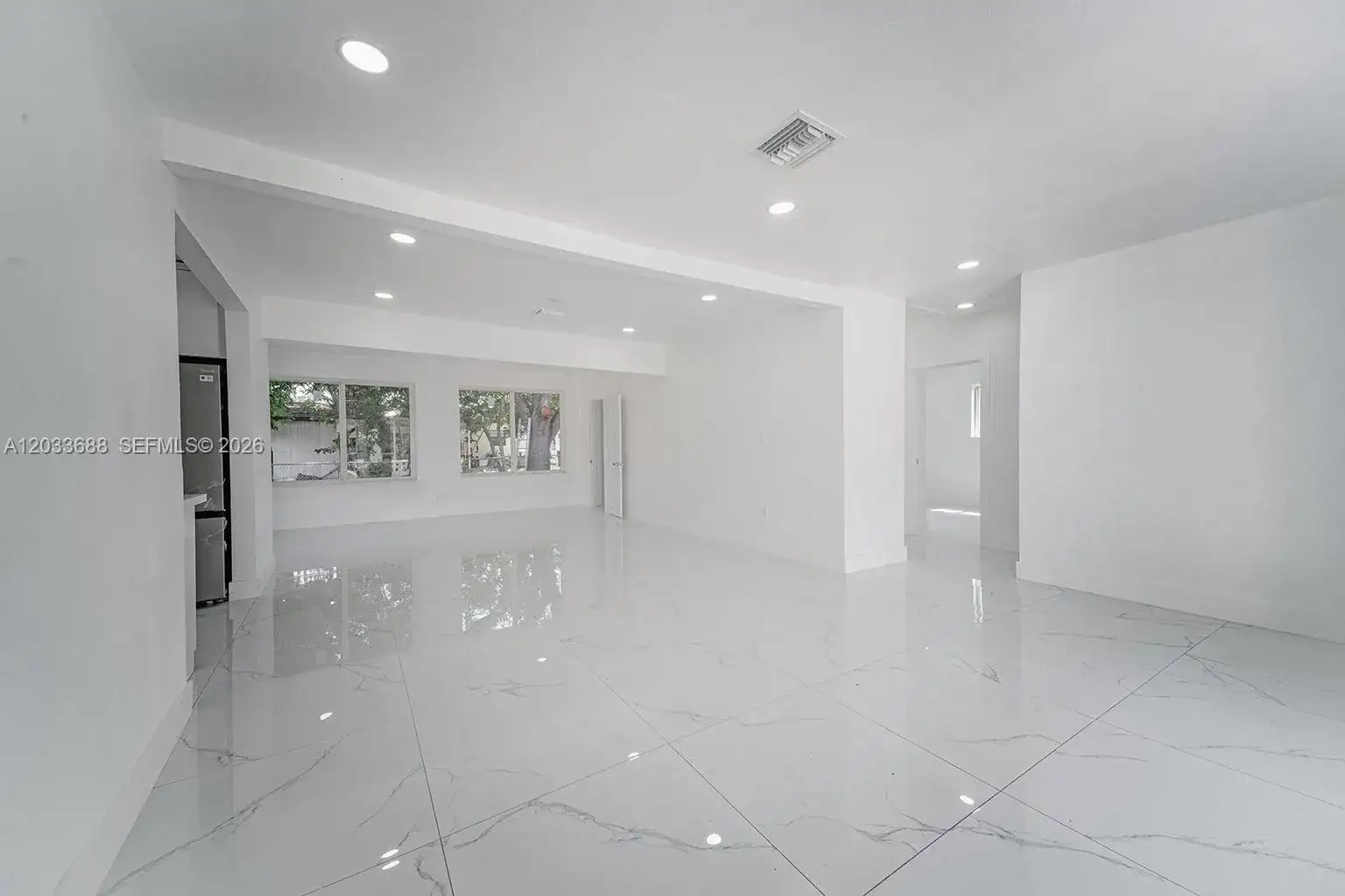 7721 Indigo St, Miramar FL 33023 photo 4