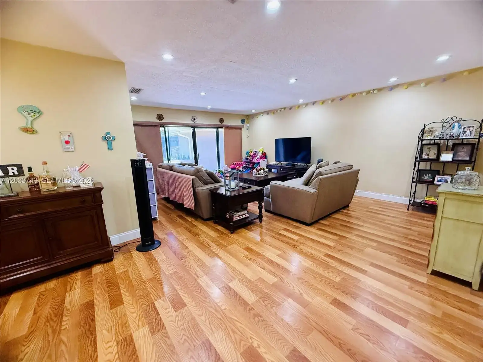 103 Tweedbrook Ln # 101, Hollywood FL 33021 photo 3