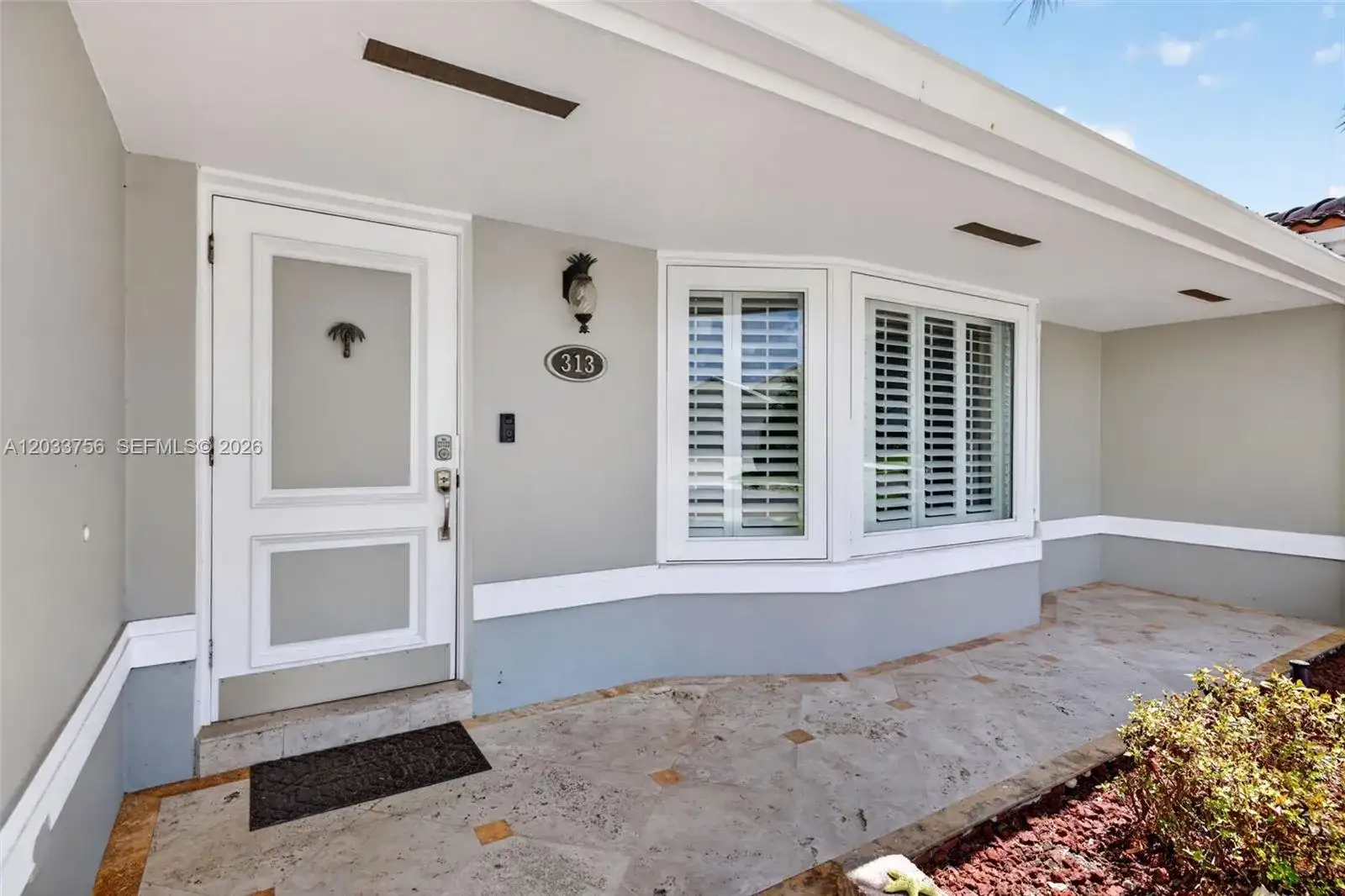 313 SE 6th St, Dania Beach FL 33004 photo 2
