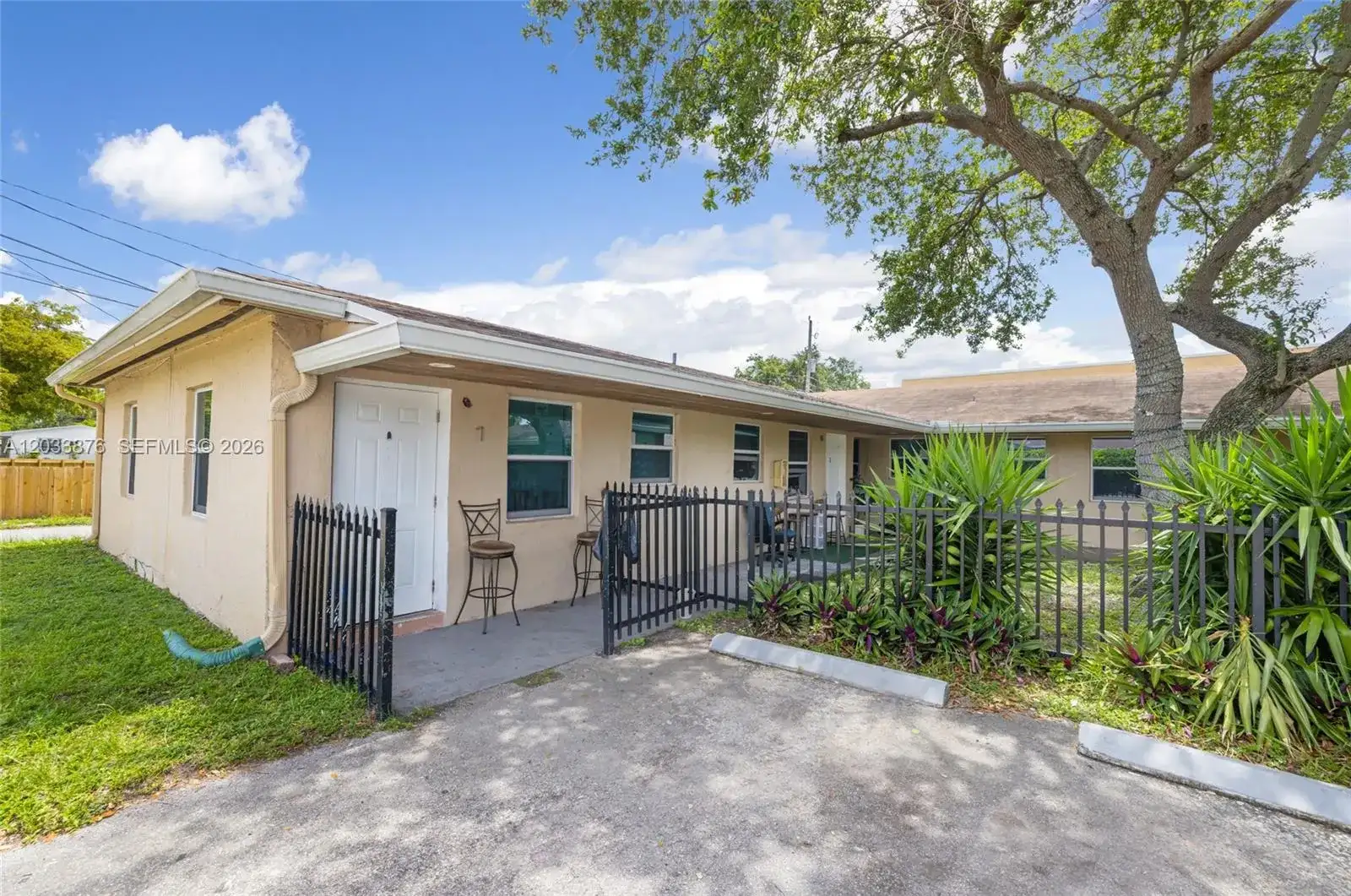 2247 Simms St, Hollywood FL 33020 photo 4