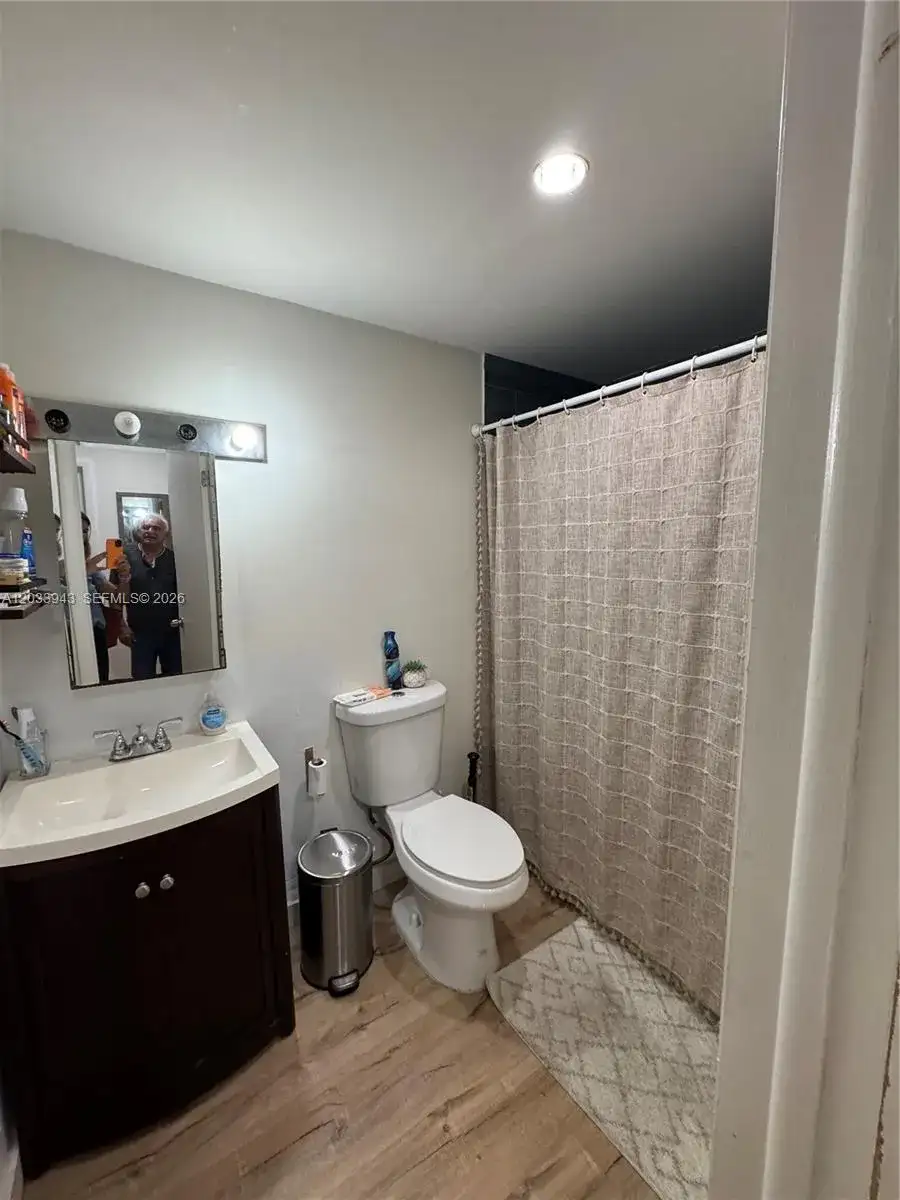 645 NE 121st St # 304, North Miami FL 33161 photo 5