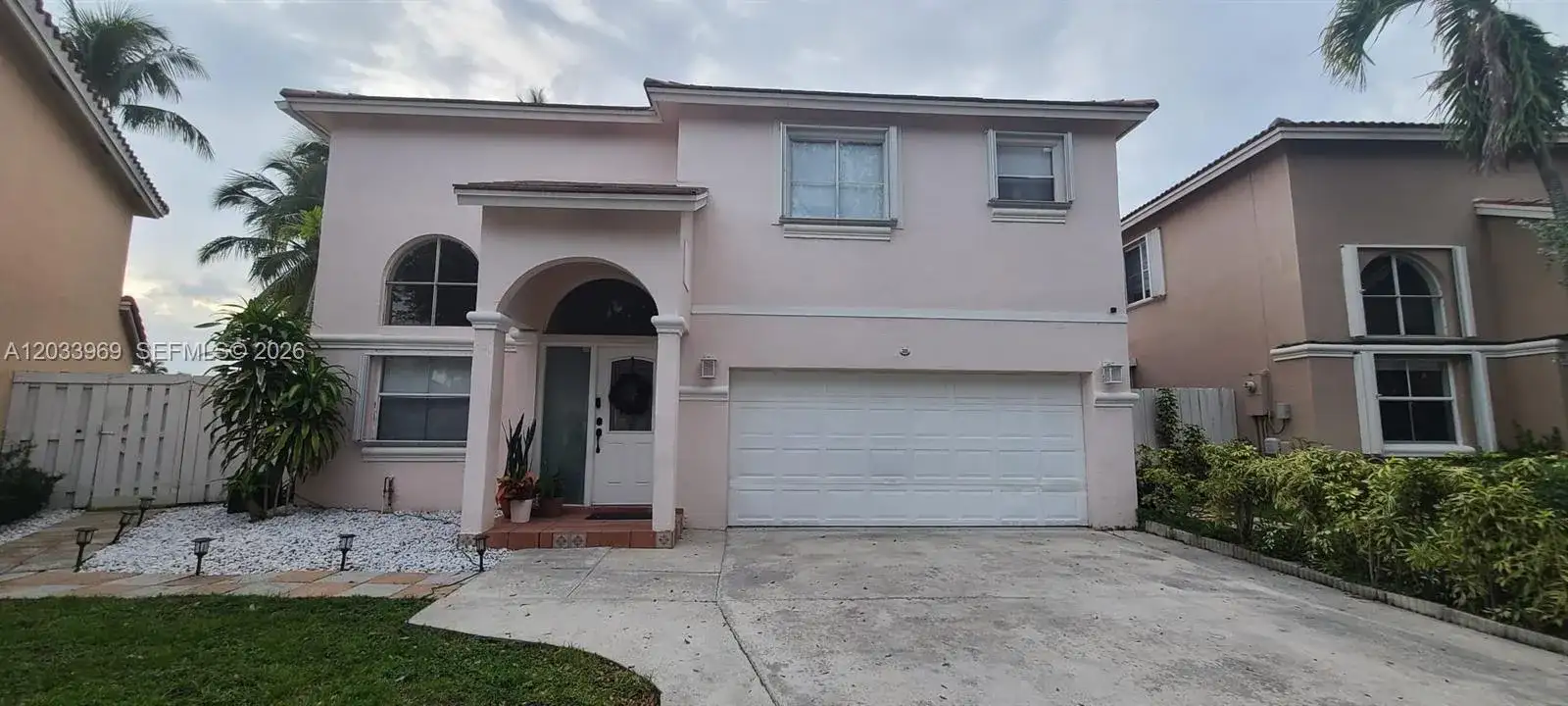 320 SW 99th Ave, Pembroke Pines FL 33025 photo 2