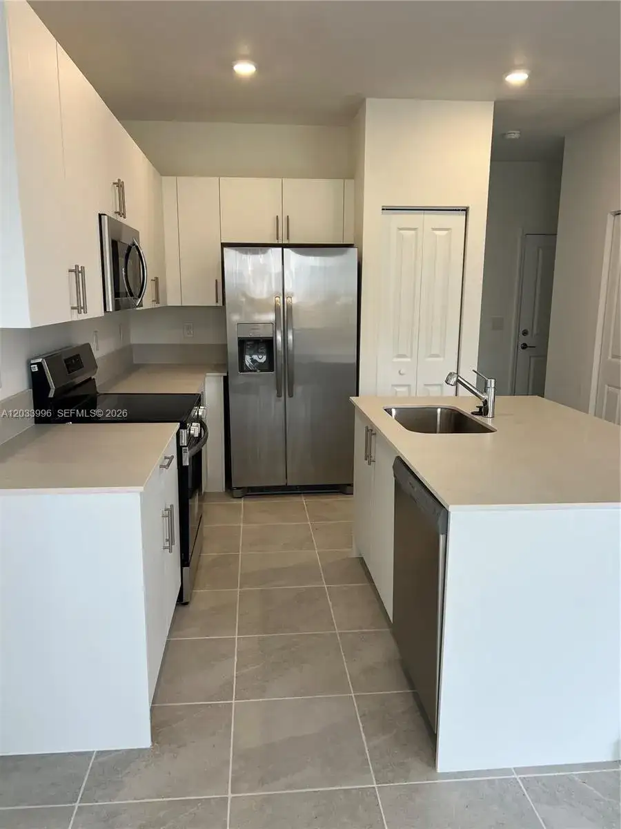 20 NW 15th Ct, Florida City FL 33034 photo 4