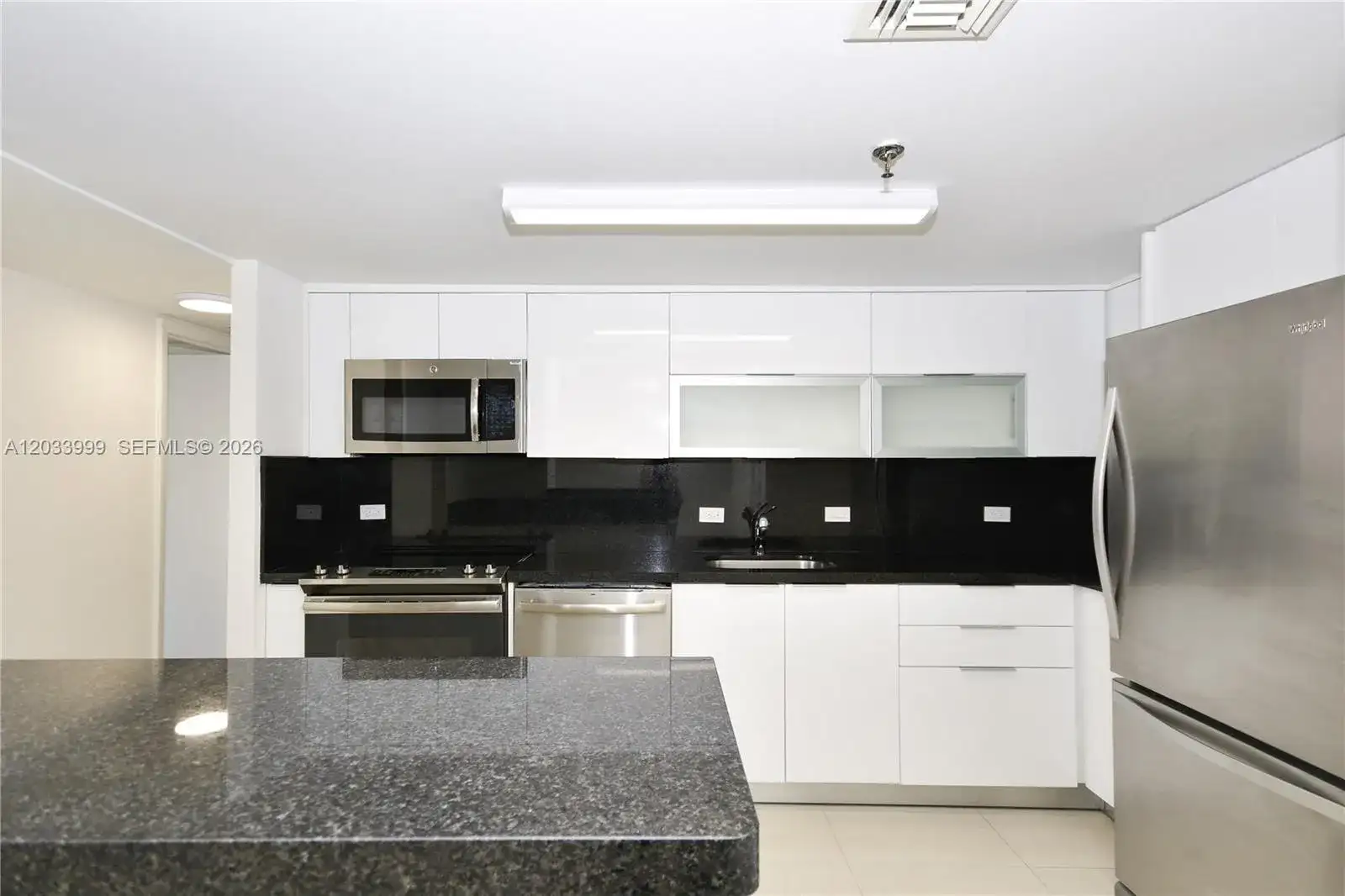 20505 E Country Club Dr # 237, Aventura FL 33180 photo 3
