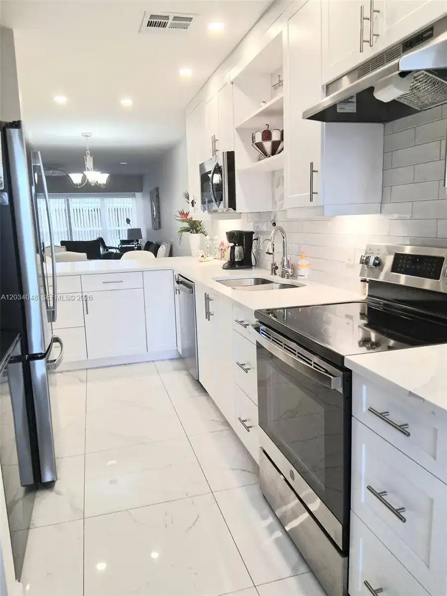 1150 Boxwood Dr # 101, Delray Beach FL 33445 photo 3
