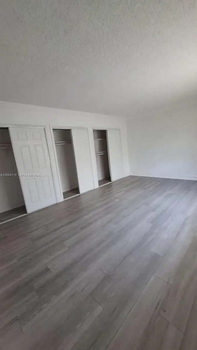 6940 Miami Gardens Dr # 522, Hialeah FL 33015 photo 4