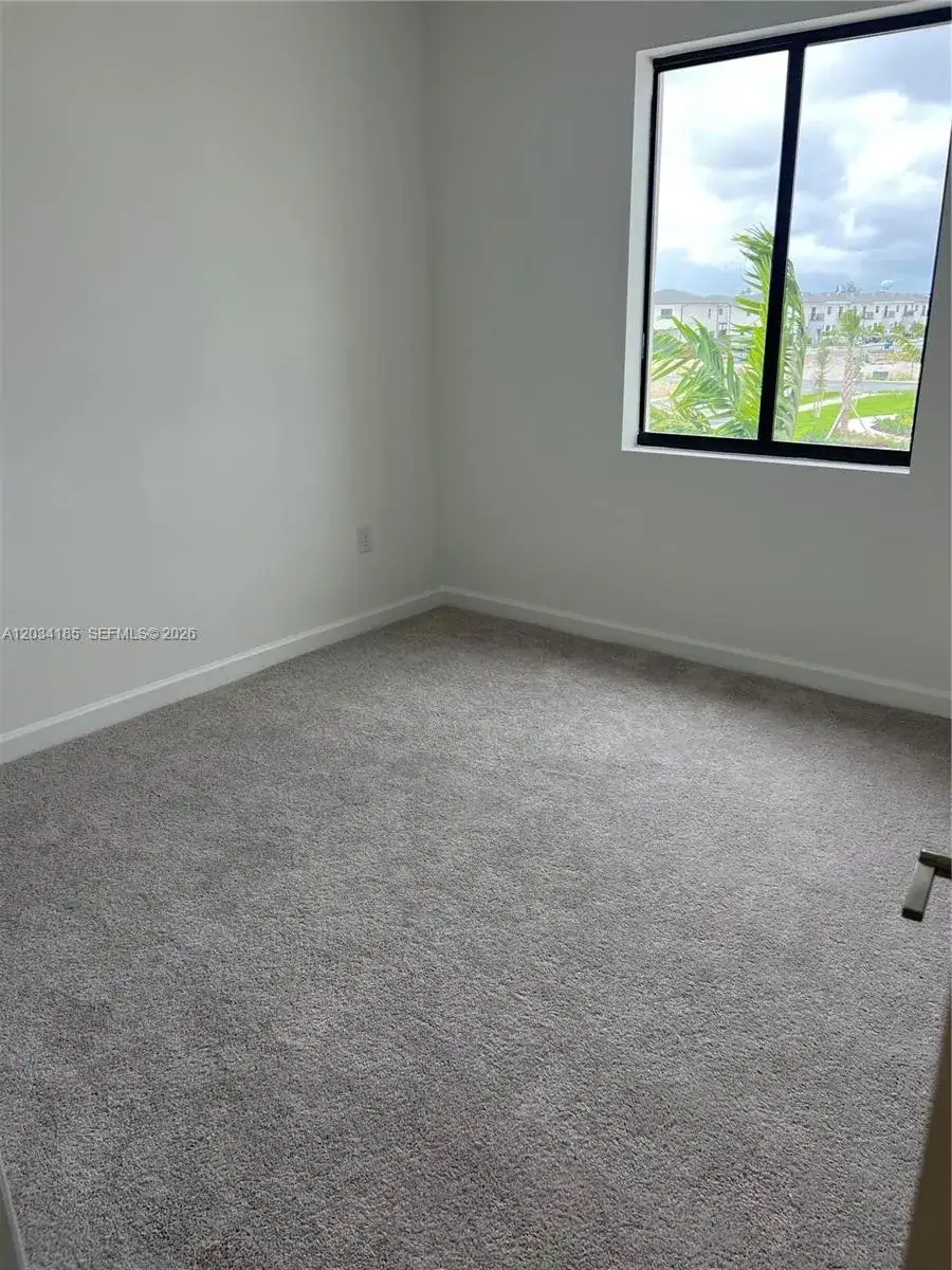 1540 NW 1st St, Florida City FL 33034 photo 5