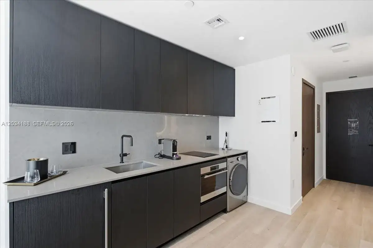 20 NE 11th # 4803, Miami FL 33132 photo 5