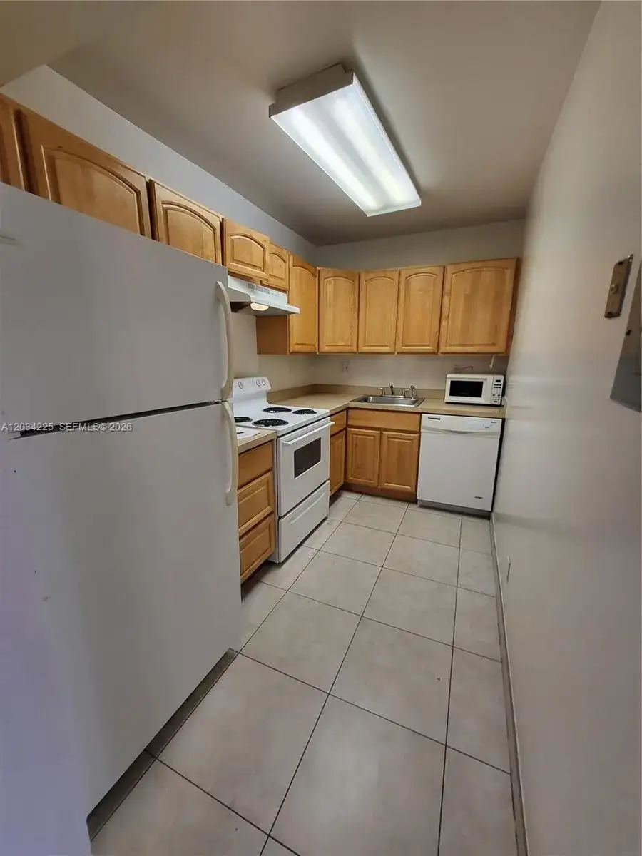 405 S Pine Island Rd # 406D, Plantation FL 33324 photo 5
