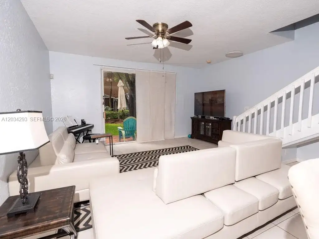 1611 Veracruz Ln # 17, Weston FL 33327 photo 5