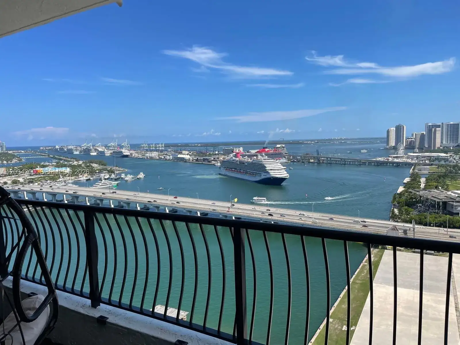 555 NE 15th St # 33H, Miami FL 33132 photo 2