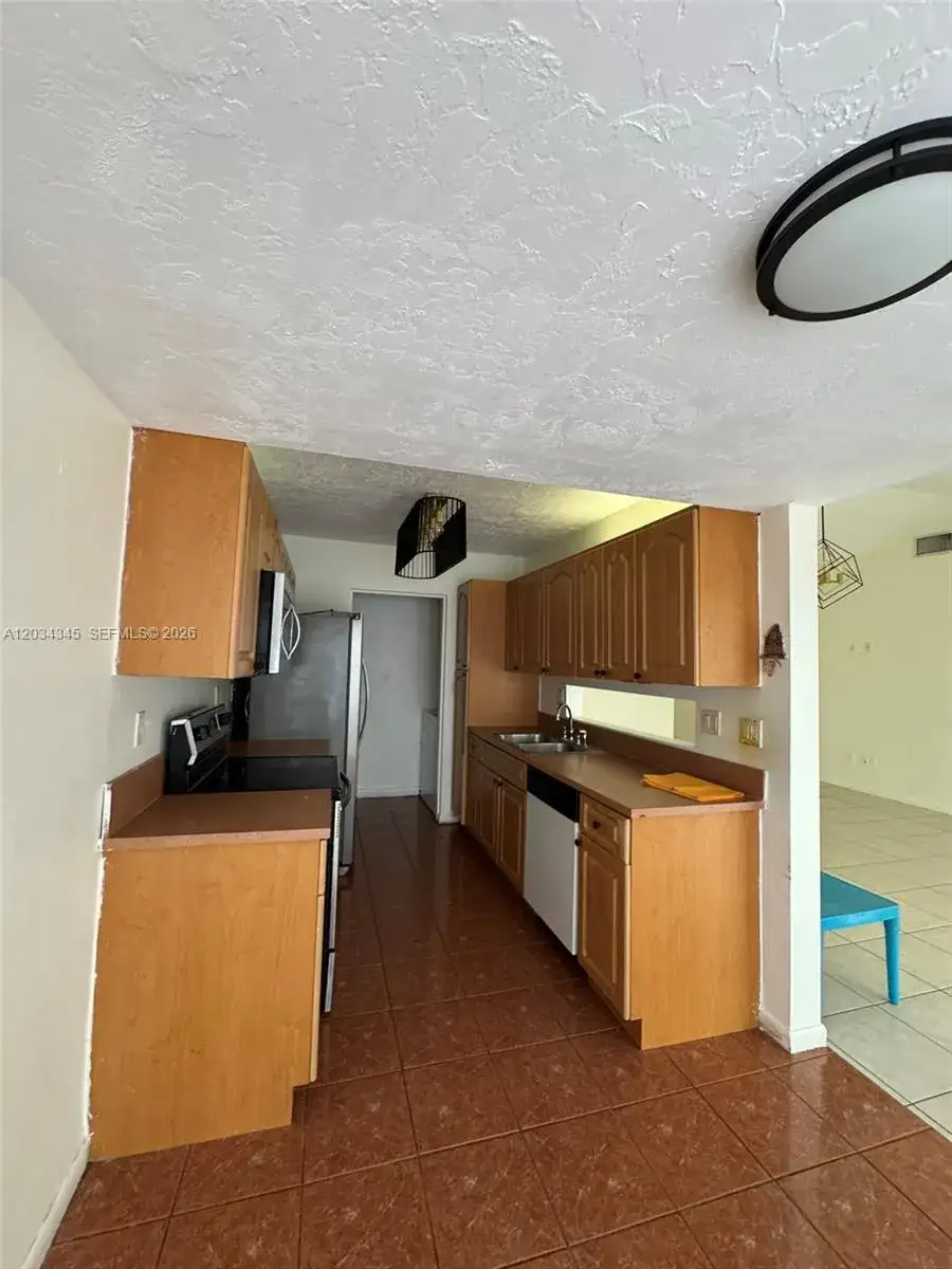 11405 SW 122nd Ct, Miami FL 33186 photo 5