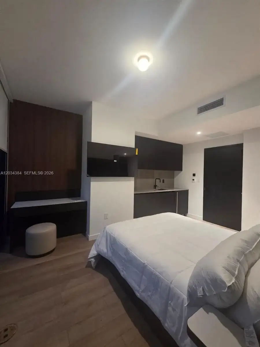 20 NE 11 # 2208, South Miami FL 33132 photo 4