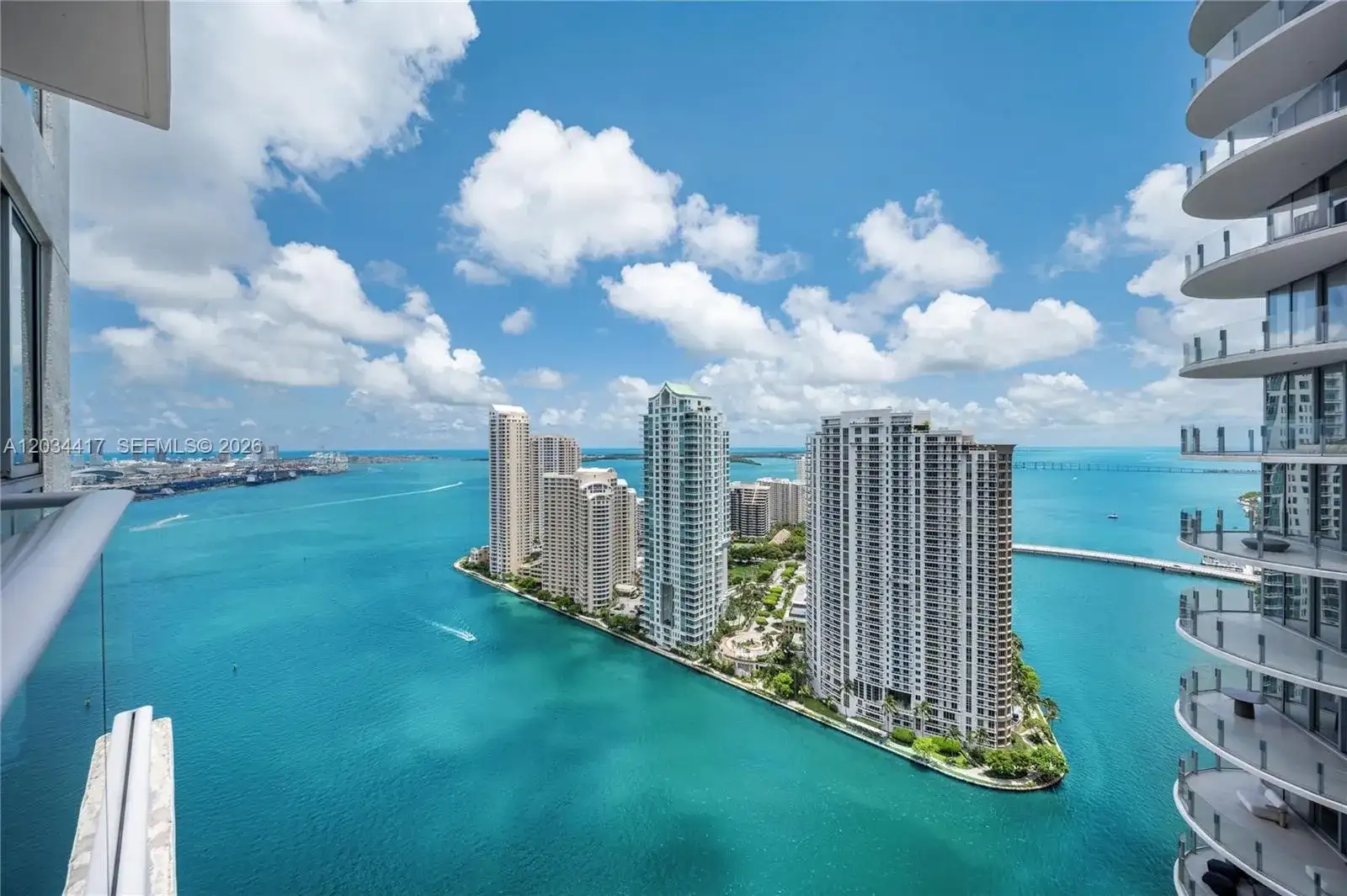 300 S Biscayne Blvd # 3406, Miami FL 33131 photo 2