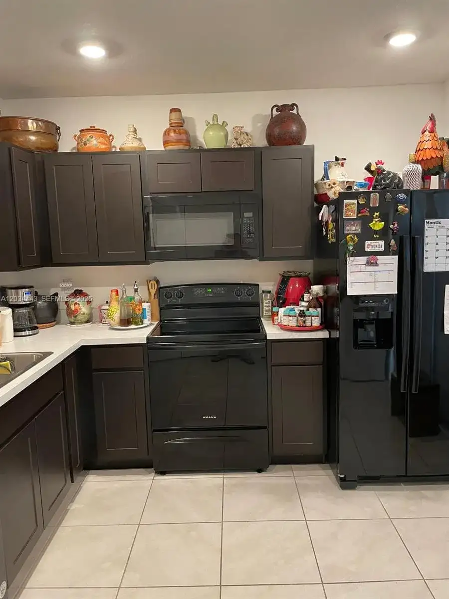 556 NE 5th St, Florida City FL 33034 photo 4