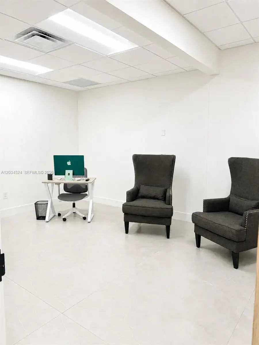 1110 Ponce De Leon Blvd, Coral Gables FL 33134 photo 4