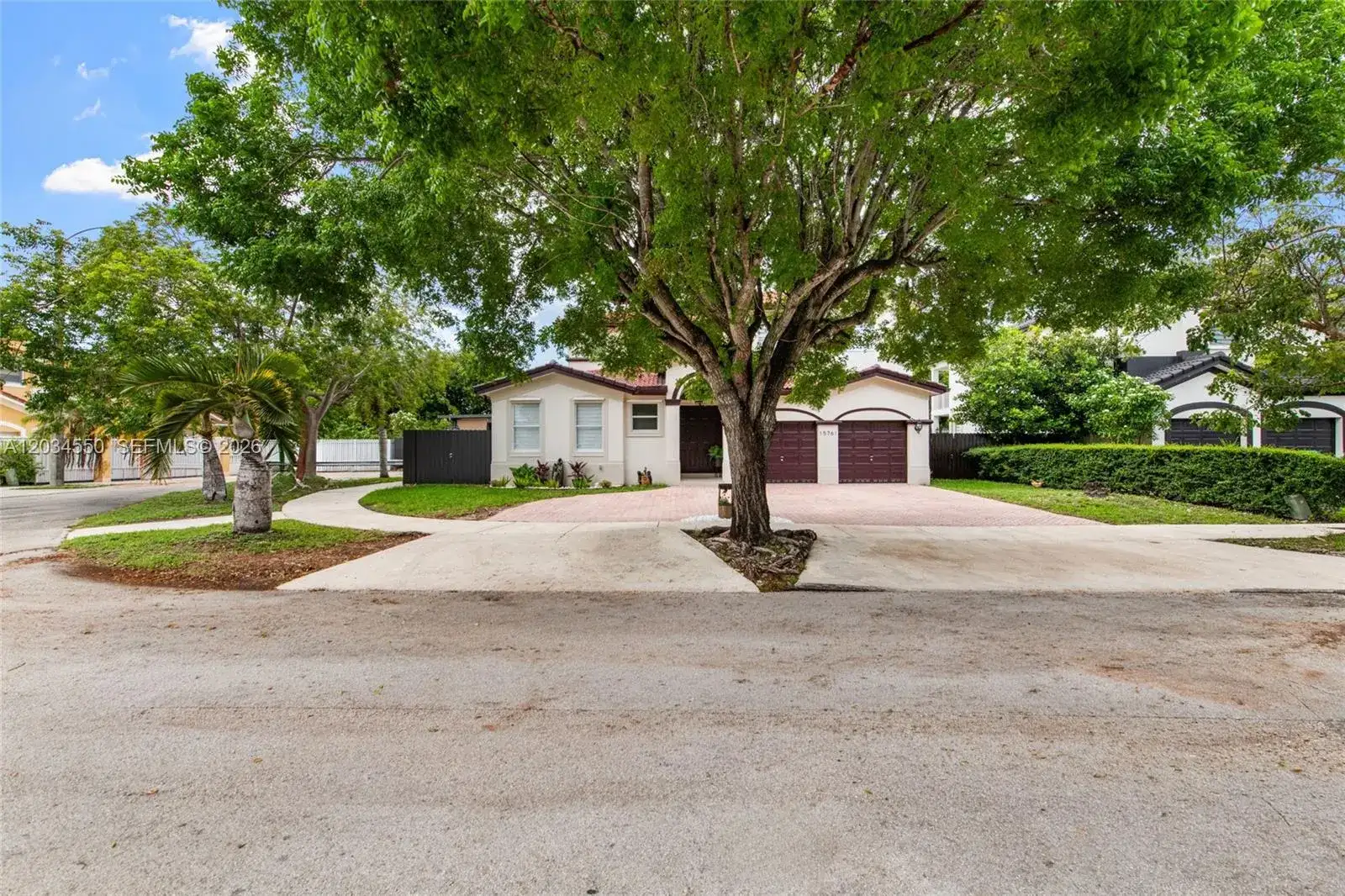 15761 SW 59th Ter, Miami FL 33193 photo 2