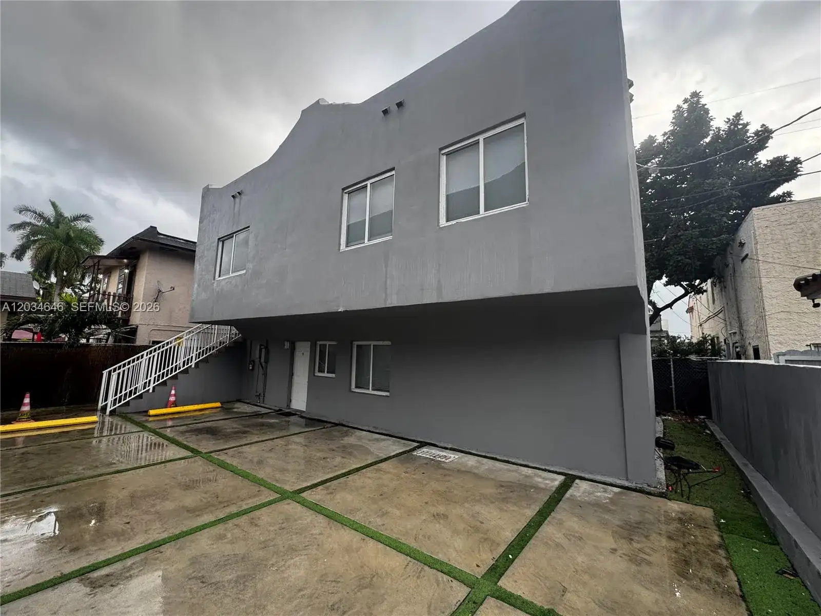 1684 SW 10th St, Miami FL 33135 photo 3