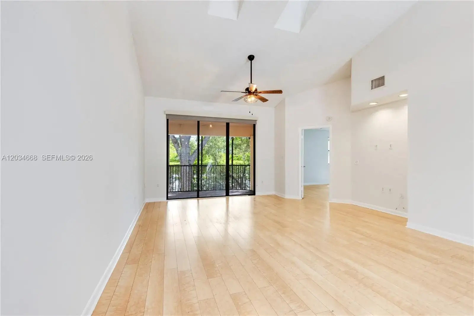 104 NW 98th Ter # 104, Plantation FL 33324 photo 5