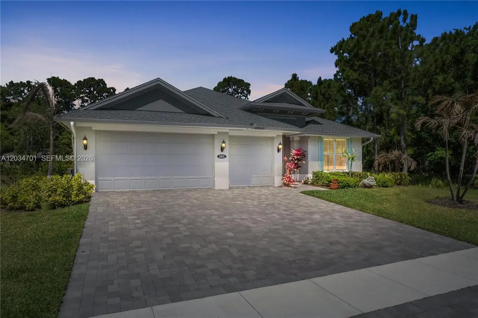 6805 49th Ct, Vero Beach FL 32967 photo 2