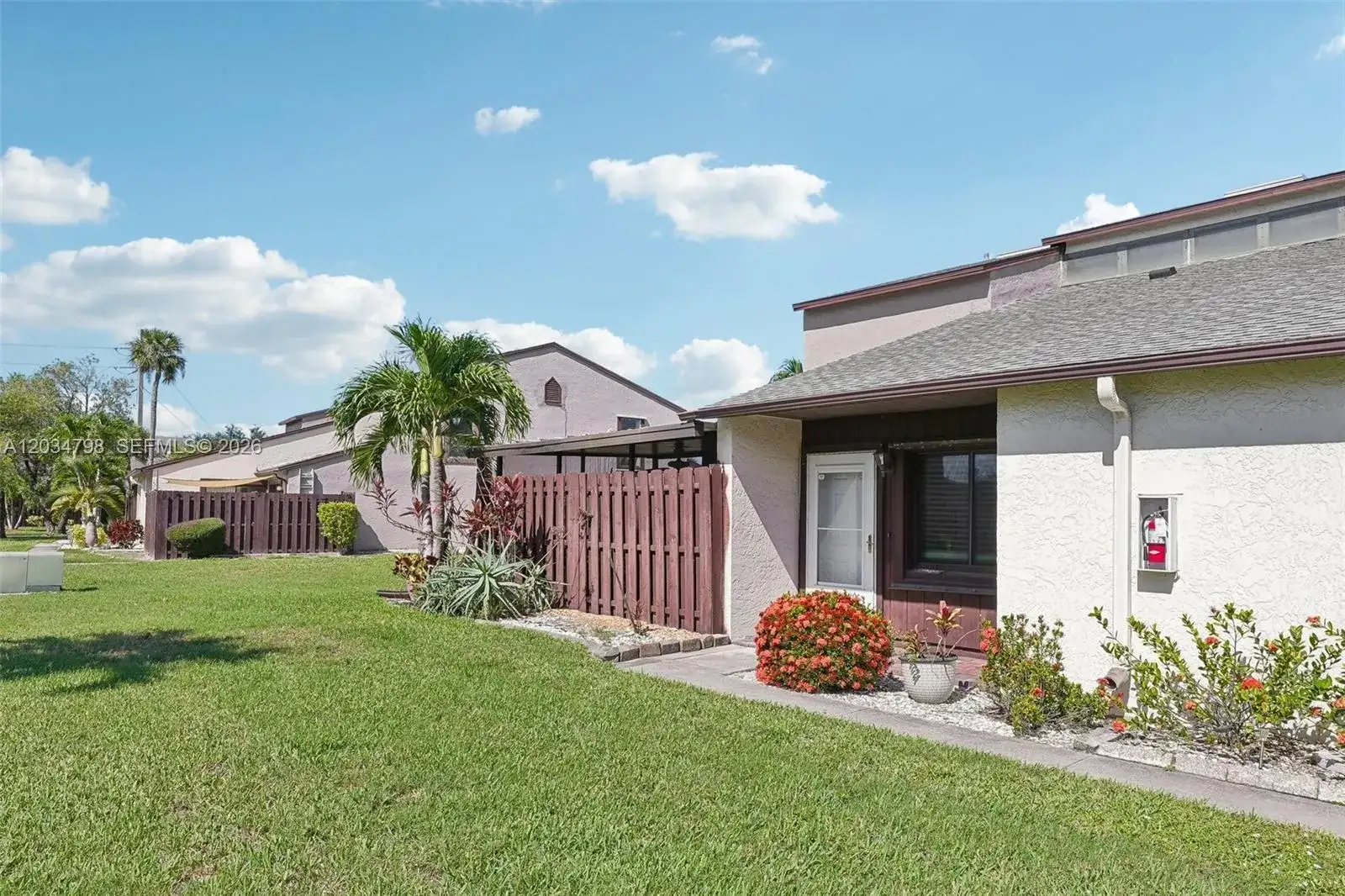 12939 Cherrydale Court, Fort Myers FL 33919 photo 2