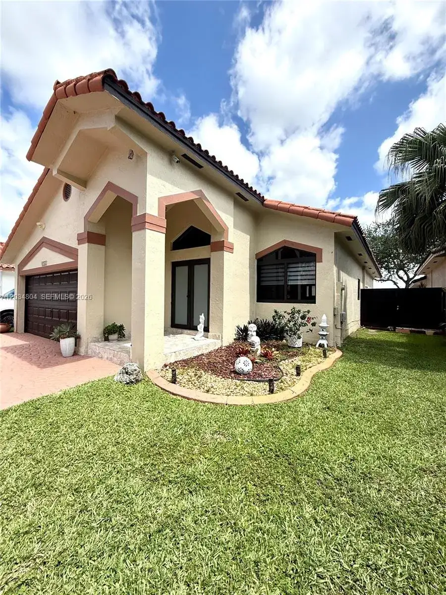 8731 NW 153rd Ter, Miami Lakes FL 33018 photo 3