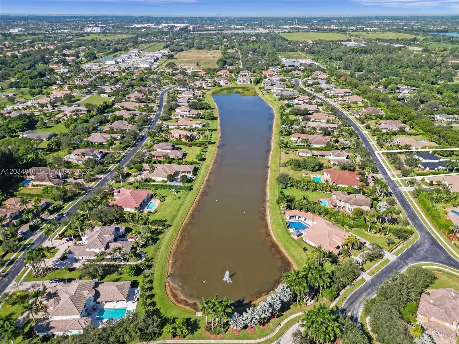 14321 N Jockey Cir N, Davie FL 33330 photo 4