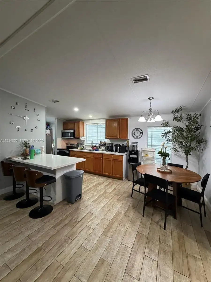 19800 SW 180th Ave, Miami FL 33187 photo 4
