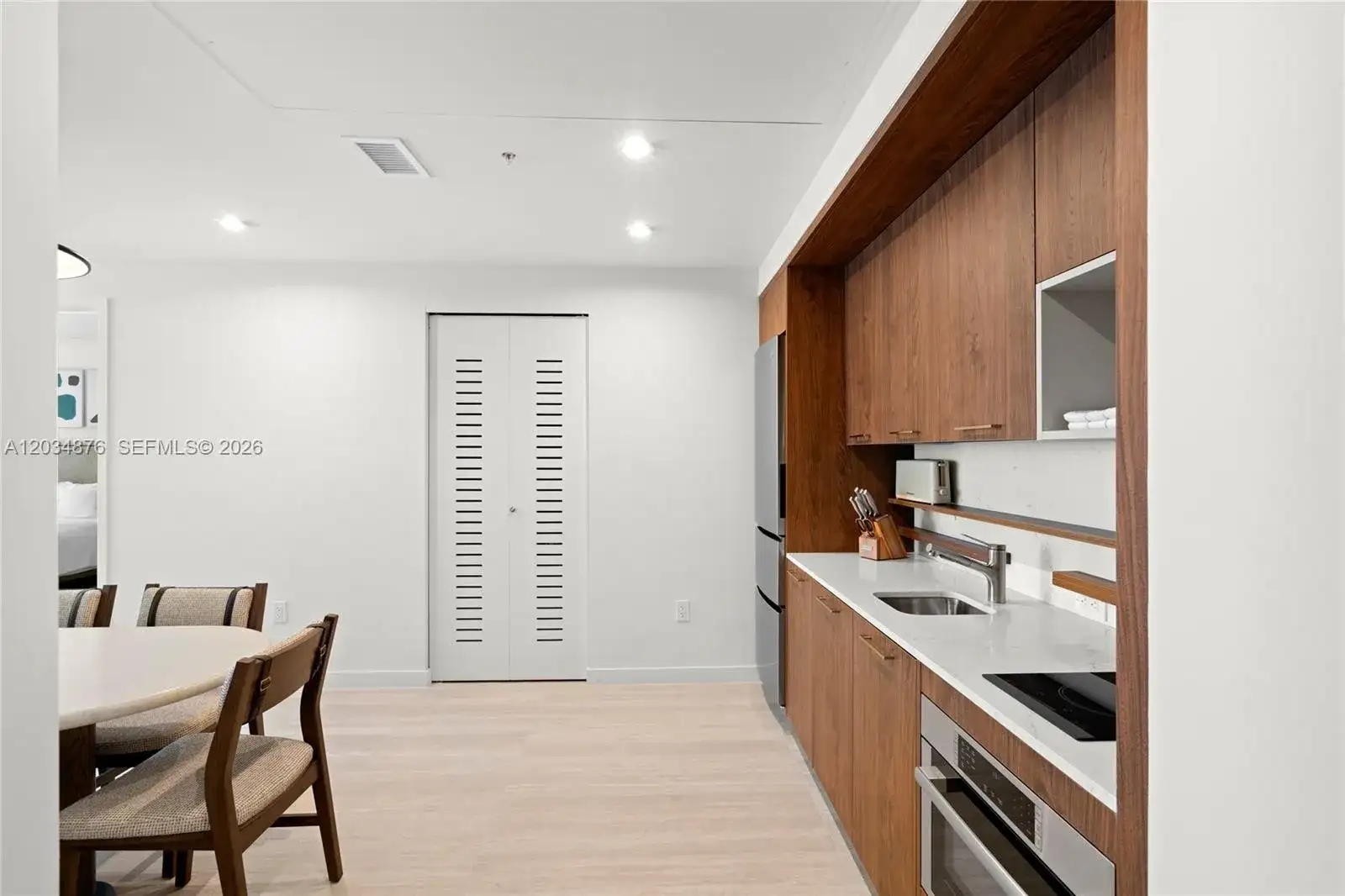 1611 SW 2nd Ave # 816, Miami FL 33129 photo 5