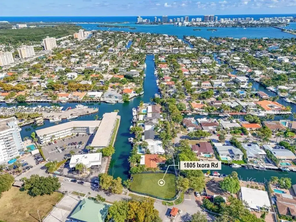 1805 Ixora Rd, North Miami FL 33181 photo 5