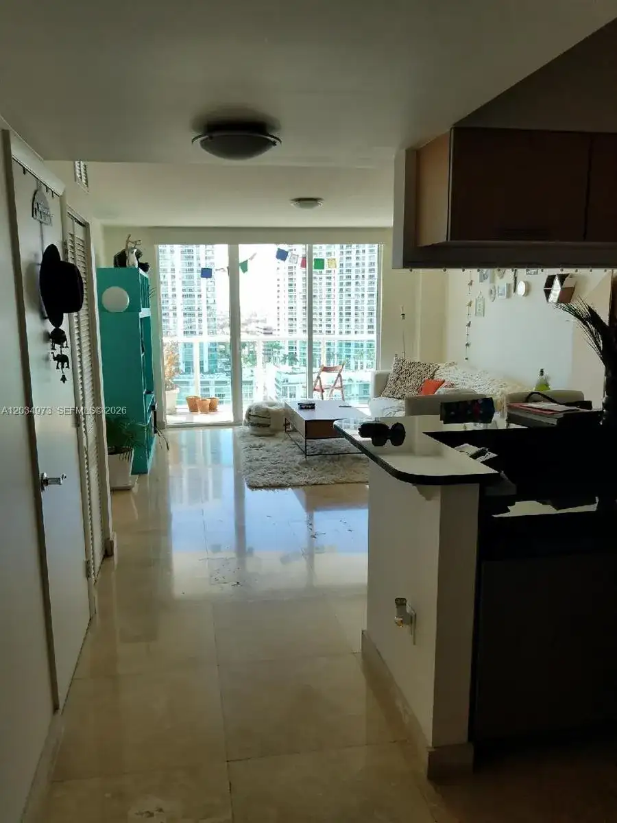 31 SE 5th St # 2205, Miami FL 33131 photo 4