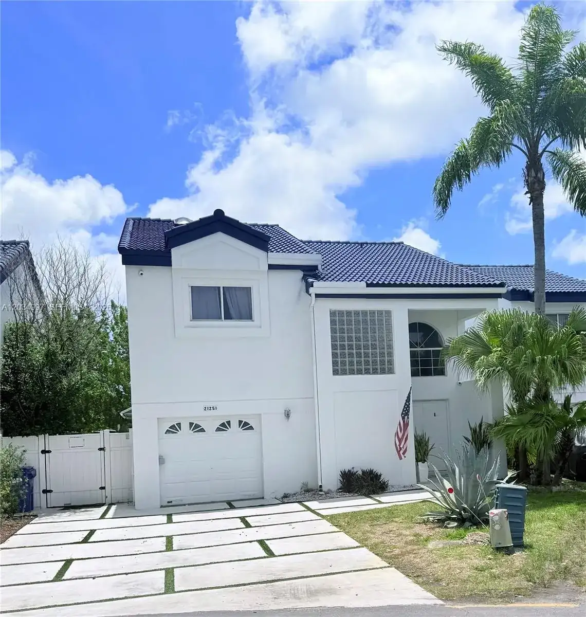 21251 NE 3rd Ct, Miami FL 33179 photo 3