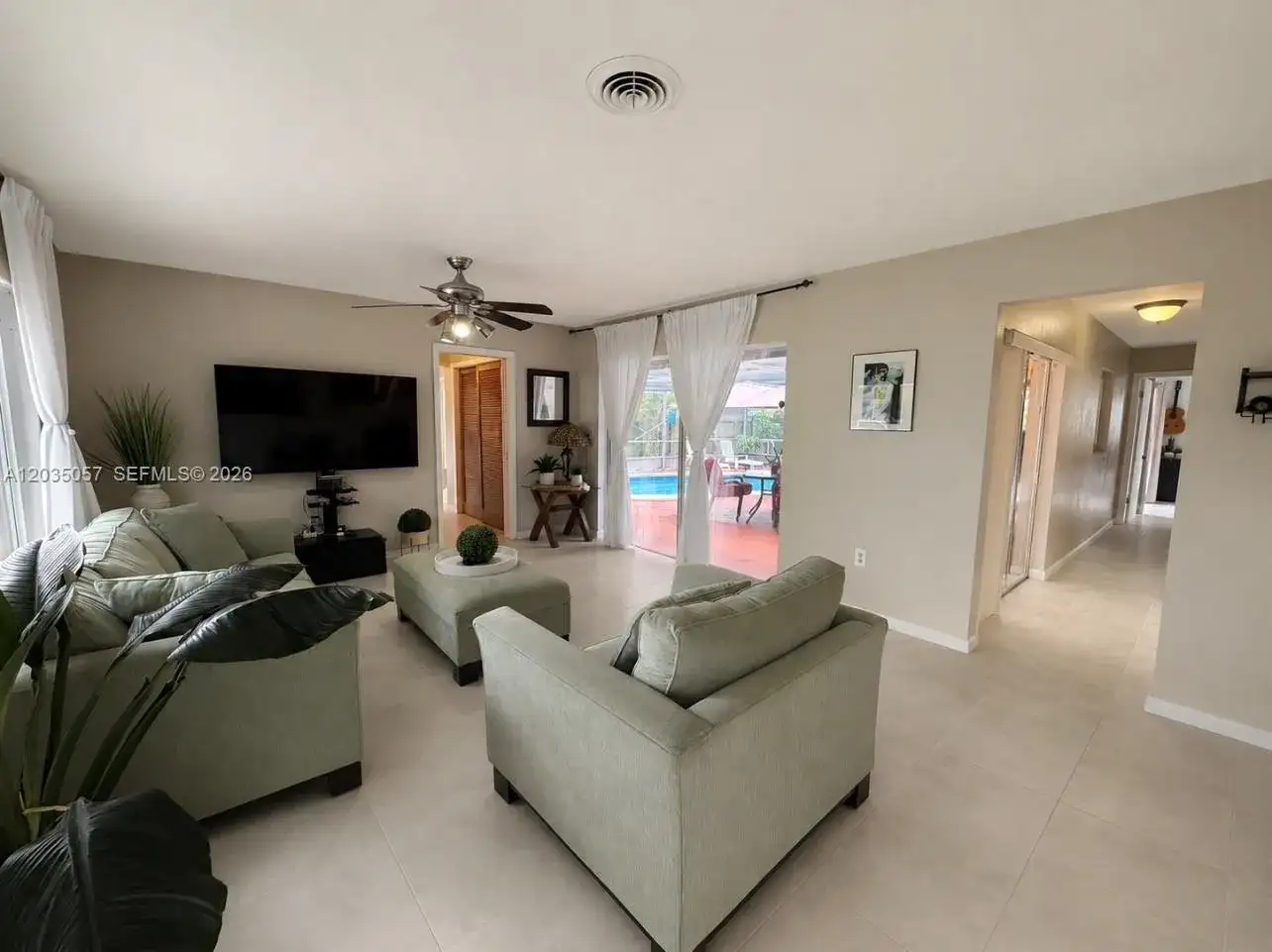 1812 N 45th Ave, Hollywood FL 33021 photo 3