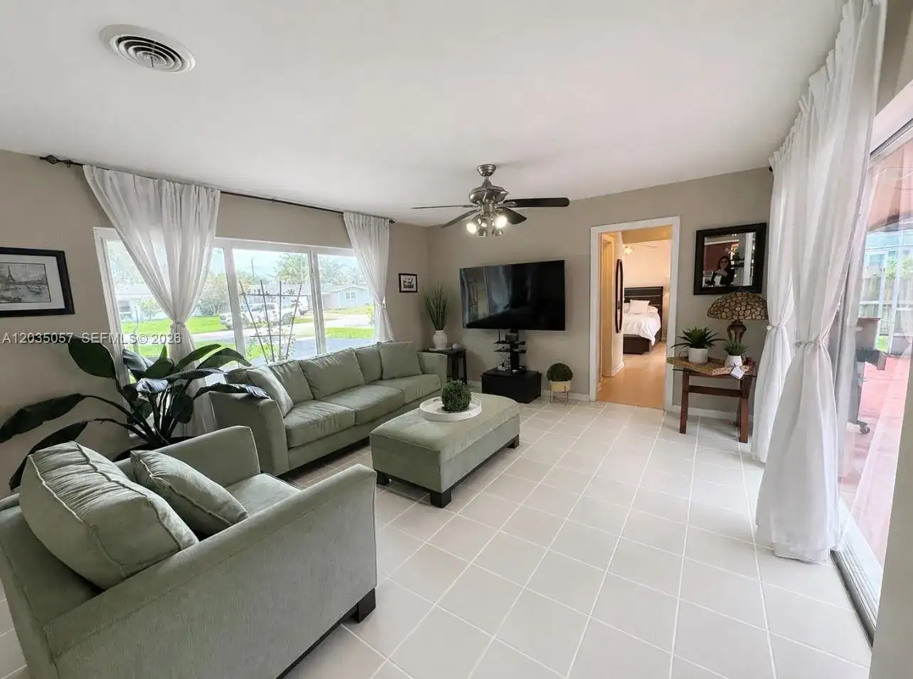 1812 N 45th Ave, Hollywood FL 33021 photo 4