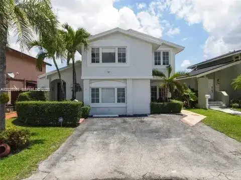 933 NW 106th Ave Cir, Miami FL 33172 photo 2