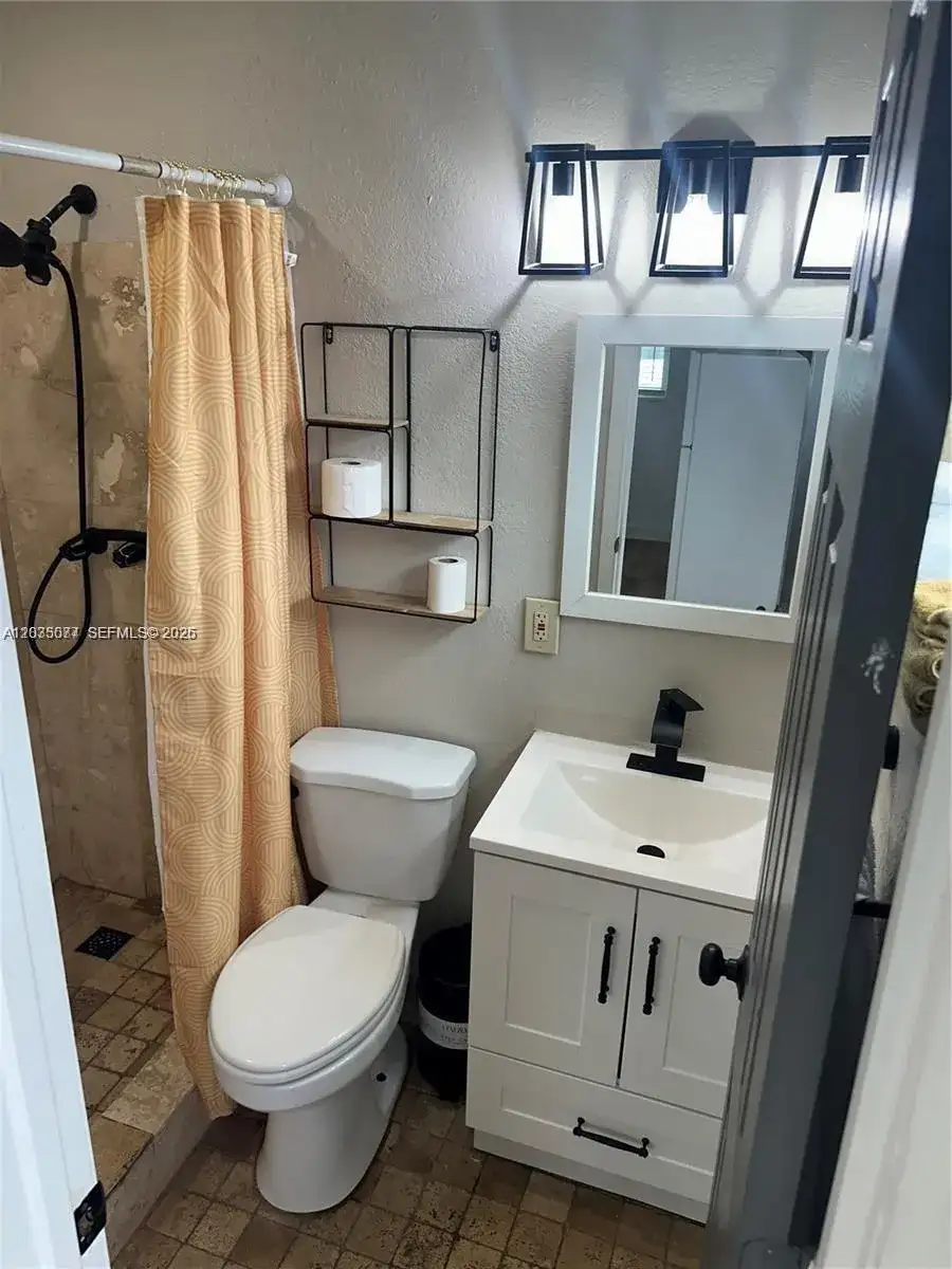 6501 Scott St # A, Hollywood FL 33024 photo 3