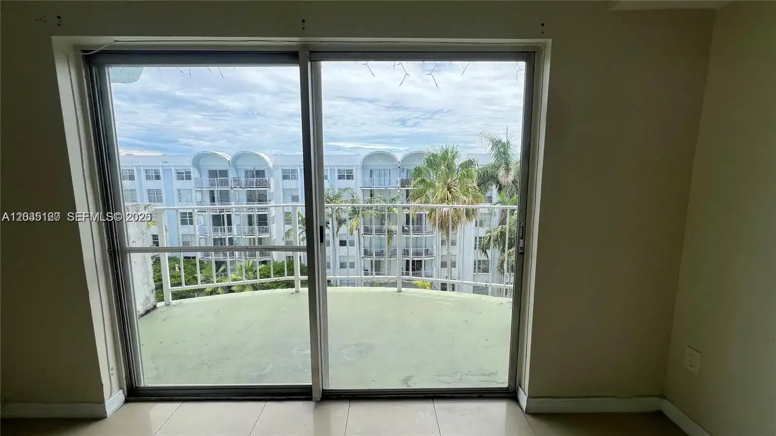 486 NW 165th St Rd # 606, Miami FL 33169 photo 5