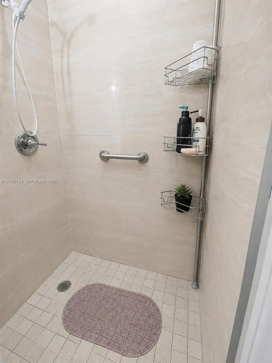 9515 Dominican Dr, Cutler Bay FL 33189 photo 5