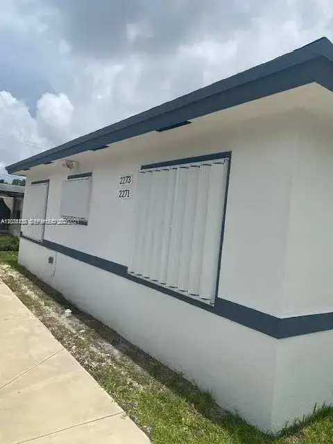 2271/2273 NW 66th St, Miami FL 33147 photo 3