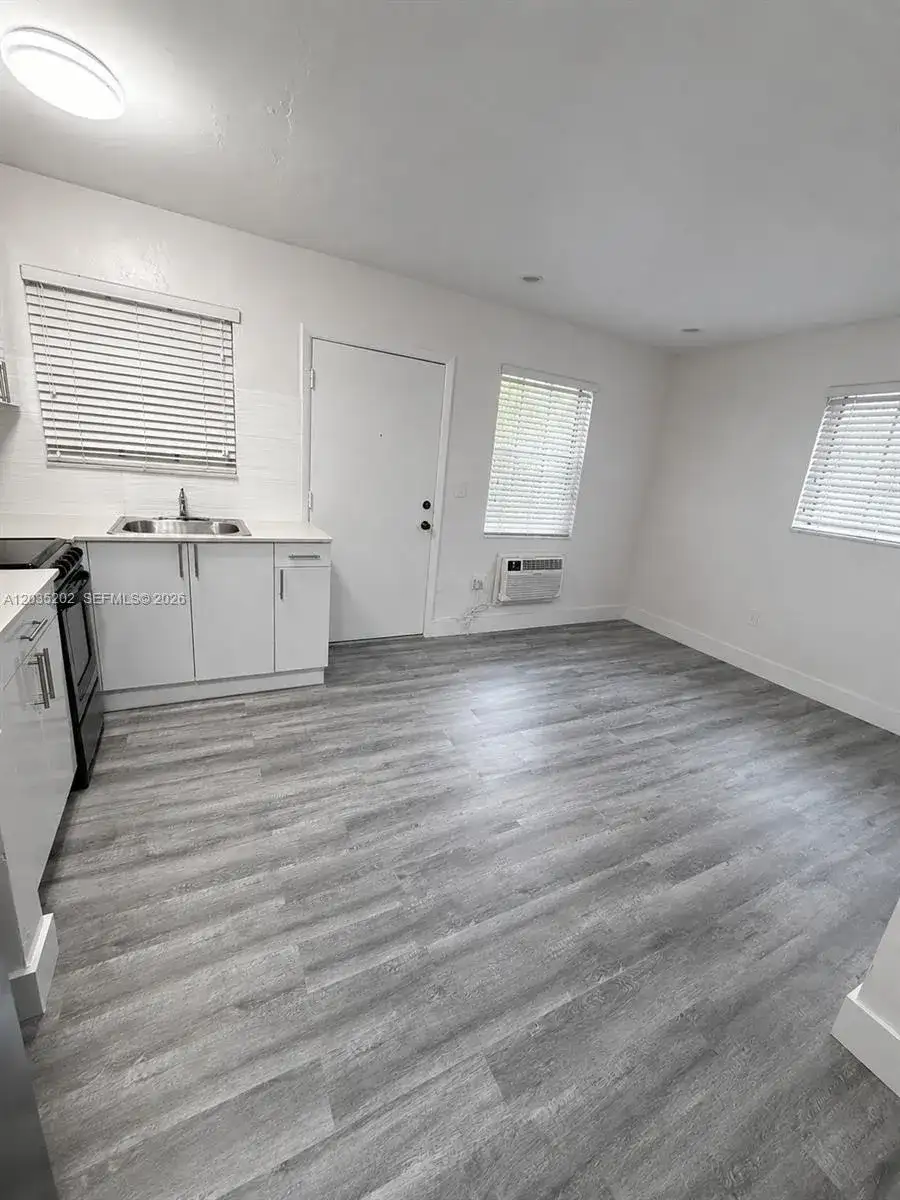 427 Anastasia Ave # 11, Coral Gables FL 33134 photo 3
