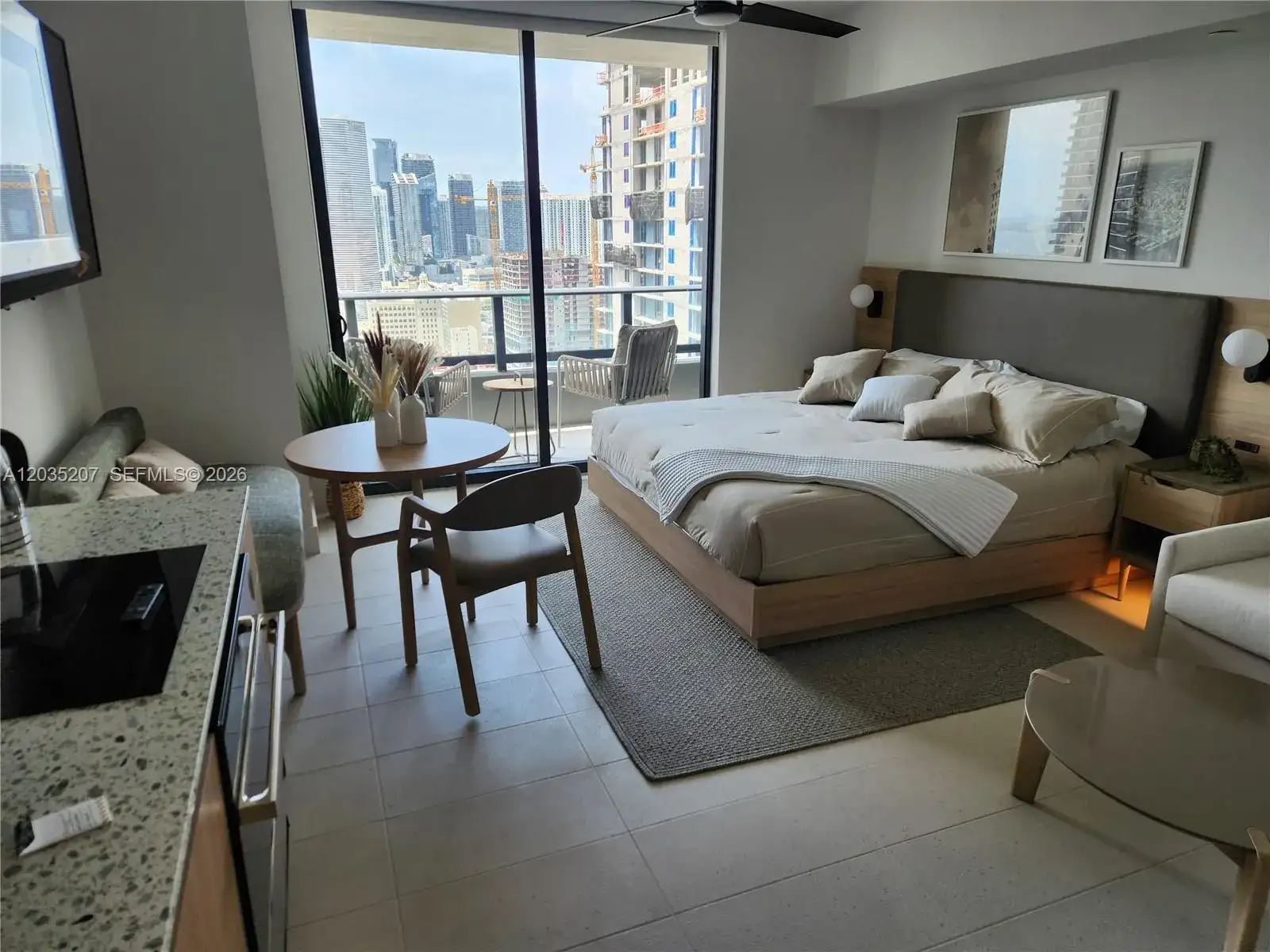 601 NE 1 AVE # 2812, Miami FL 33132 photo 3