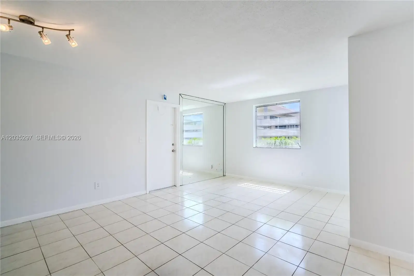 421 NE 1st St # 101, Hallandale Beach FL 33009 photo 4