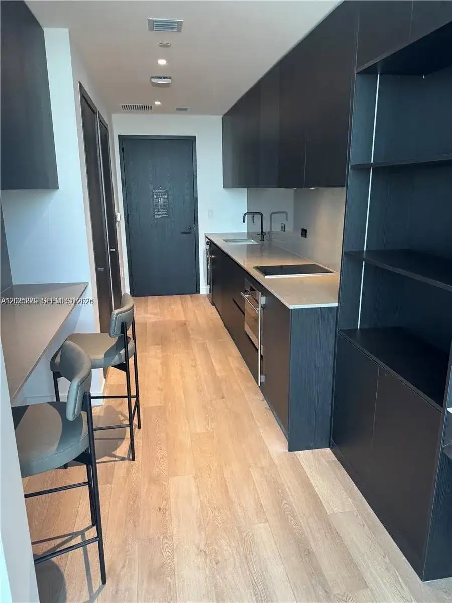 20 NE 11 # 3303A, Miami FL 33132 photo 2