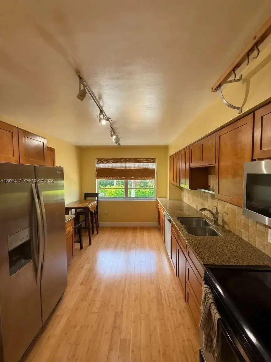 2801 NE 183rd St # 202W, Aventura FL 33160 photo 2