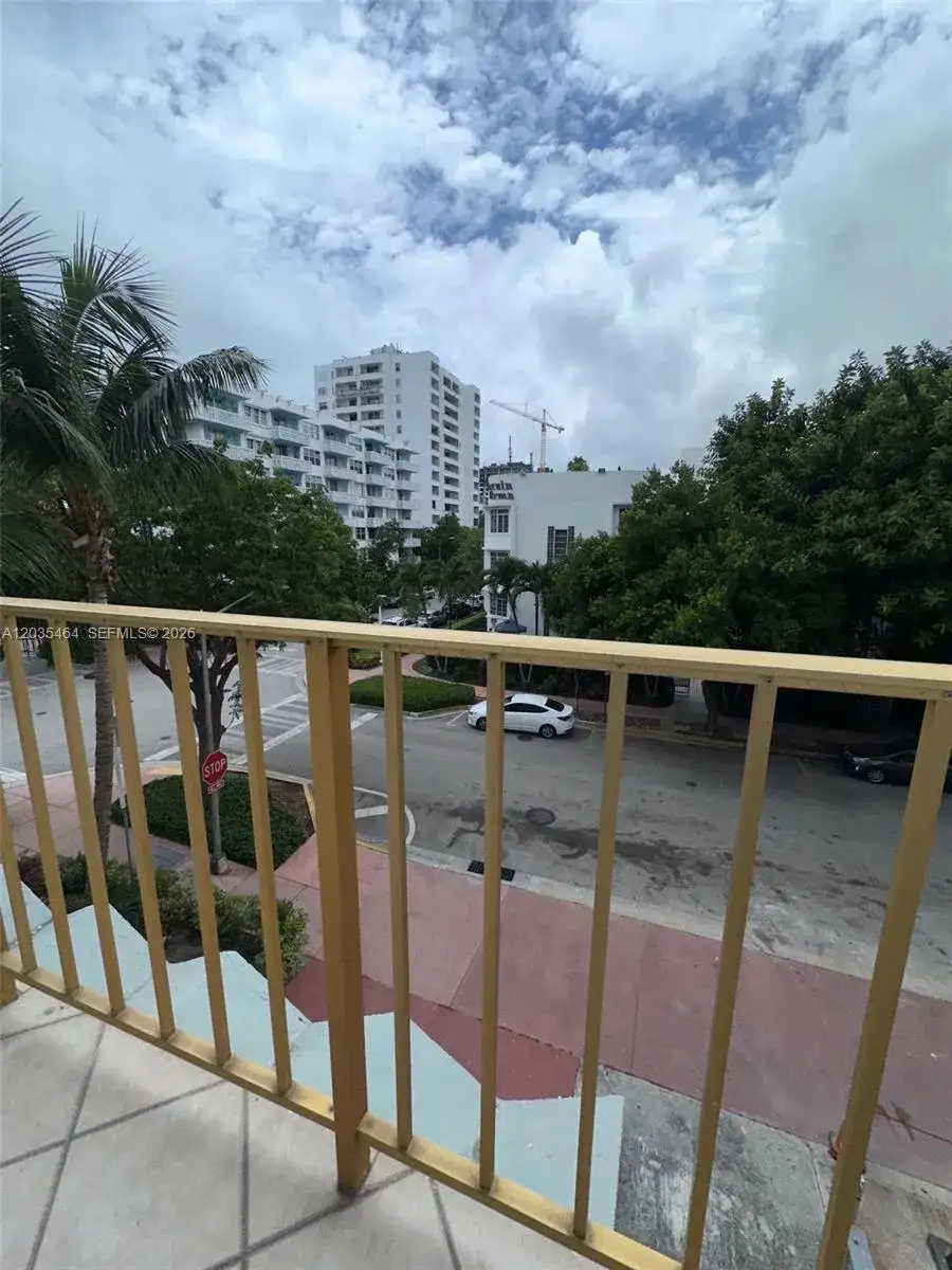 245 18th St # 401, Miami Beach FL 33139 photo 5