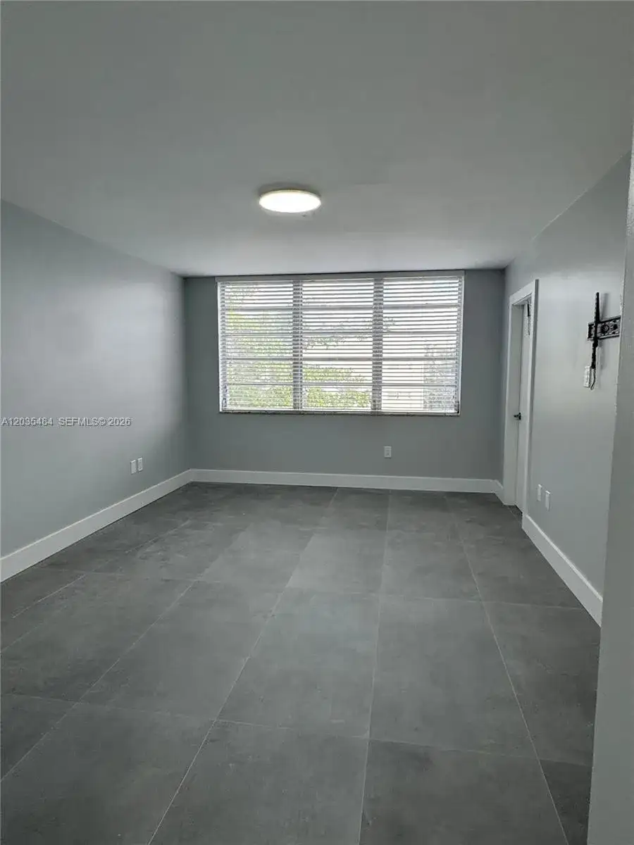 1680 NE 191st St # 2, Miami FL 33179 photo 4